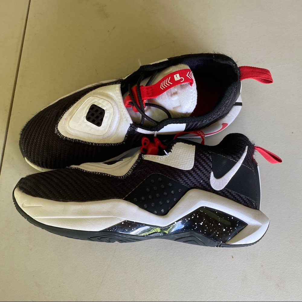 Womens Black Nike Lebron Soldier Shoes